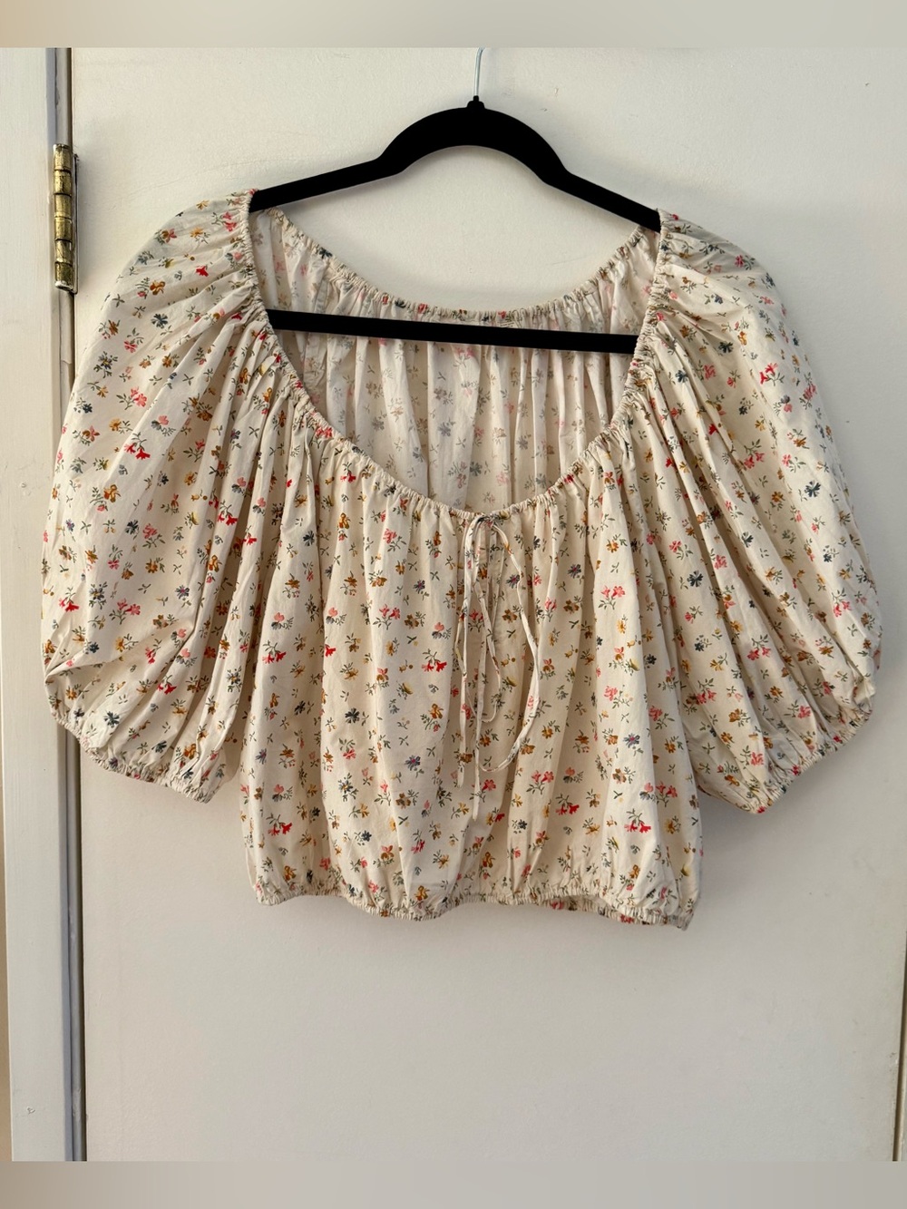 Doen Topaz Top in Cottage Floral - Picture 2 of 7
